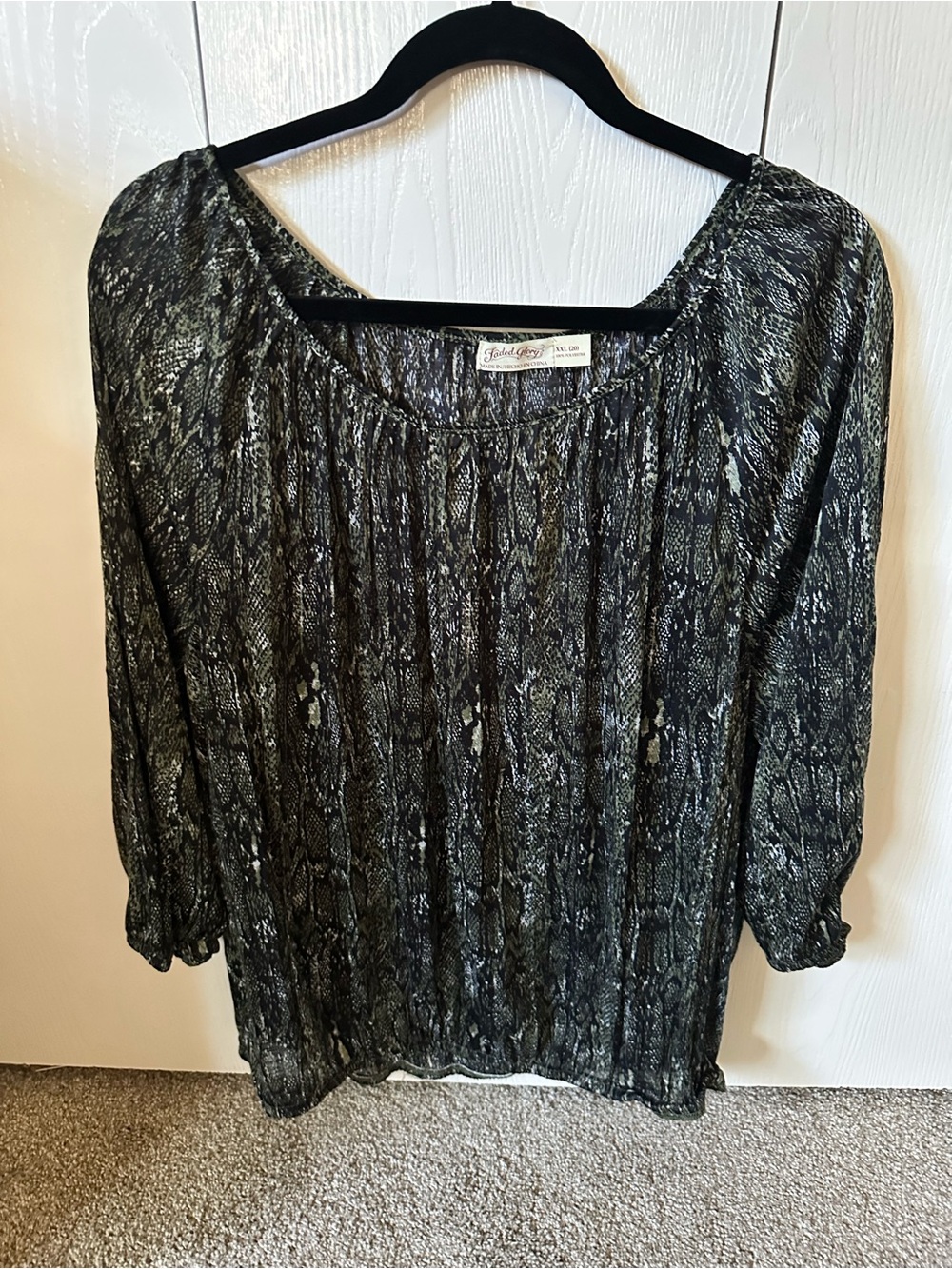 Faded Glory Women's Black & Gray Snake-Print Blouse